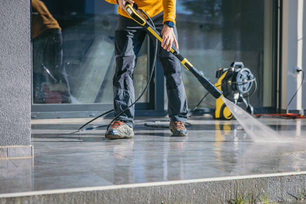 Best Garage Pressure Washing  in New Paleste, IN